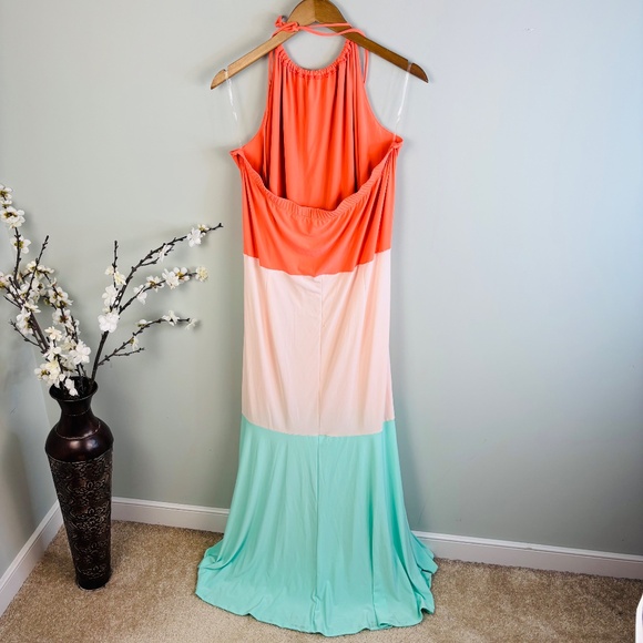 Ashley Stewart Color Block Halter Maxi Dress NWT Size 26/28 - Picture 2 of 3